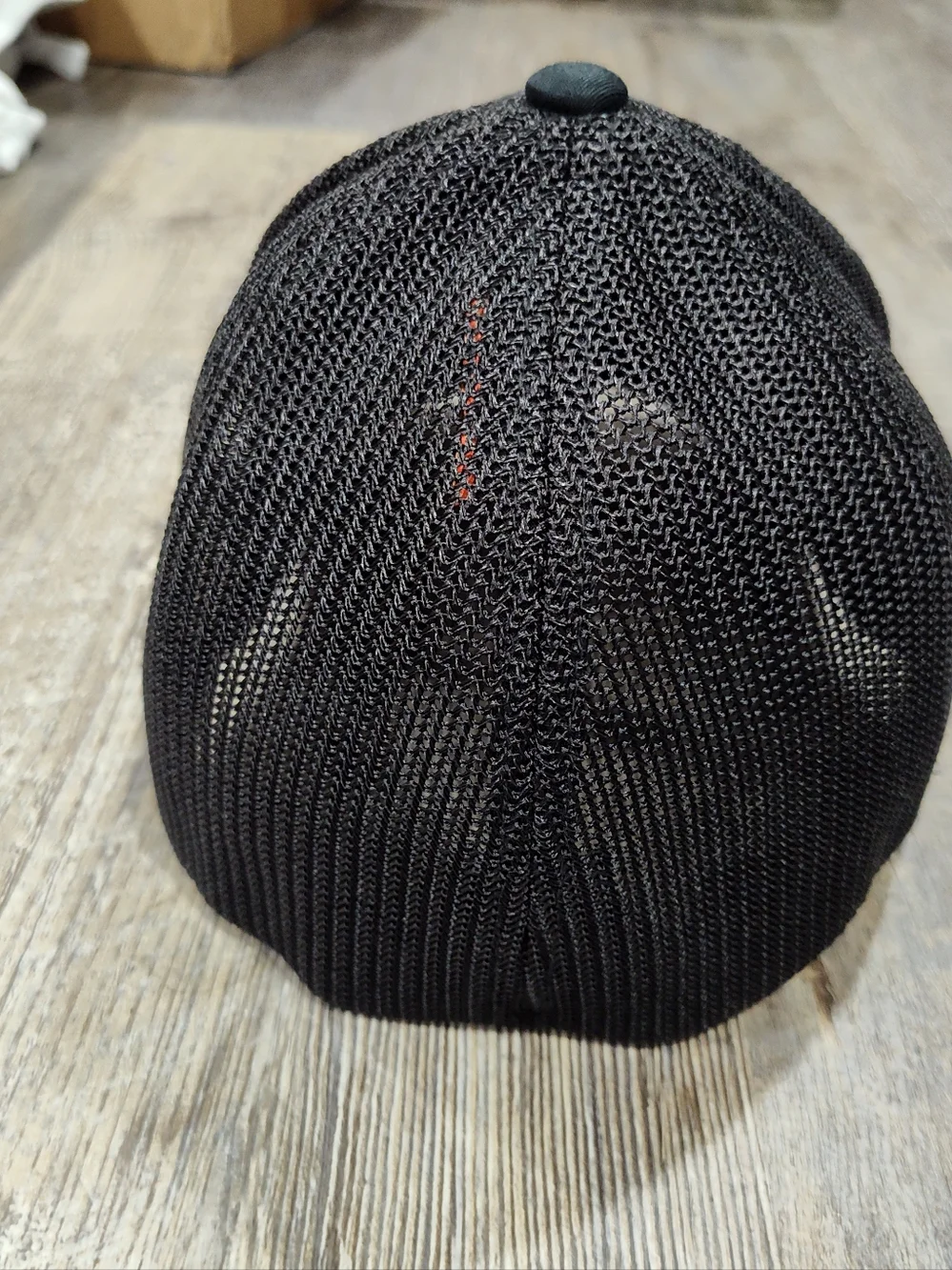 TRAVIS MATHEW Golf Hat Cap Snapback Trucker Meshback. Flex fit. Size LG-XL Black
